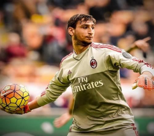 郑智为何去哪都会带着黄博文，却不带冯潇霆和郜林，原因找到了（郑智走到哪都带黄博文，为何唯独不带冯潇霆、郜林？答案揭晓）