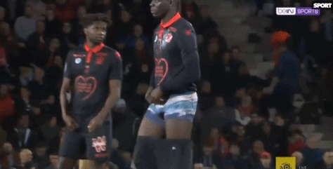 世界杯裁判名单公布，中国裁判再次入选