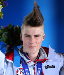 北青：多地表达过愿意办U20亚洲杯；国足原本10月在杭州集训（北青：多地曾表示愿承办U20亚洲杯，国足原定10月在杭州集训）