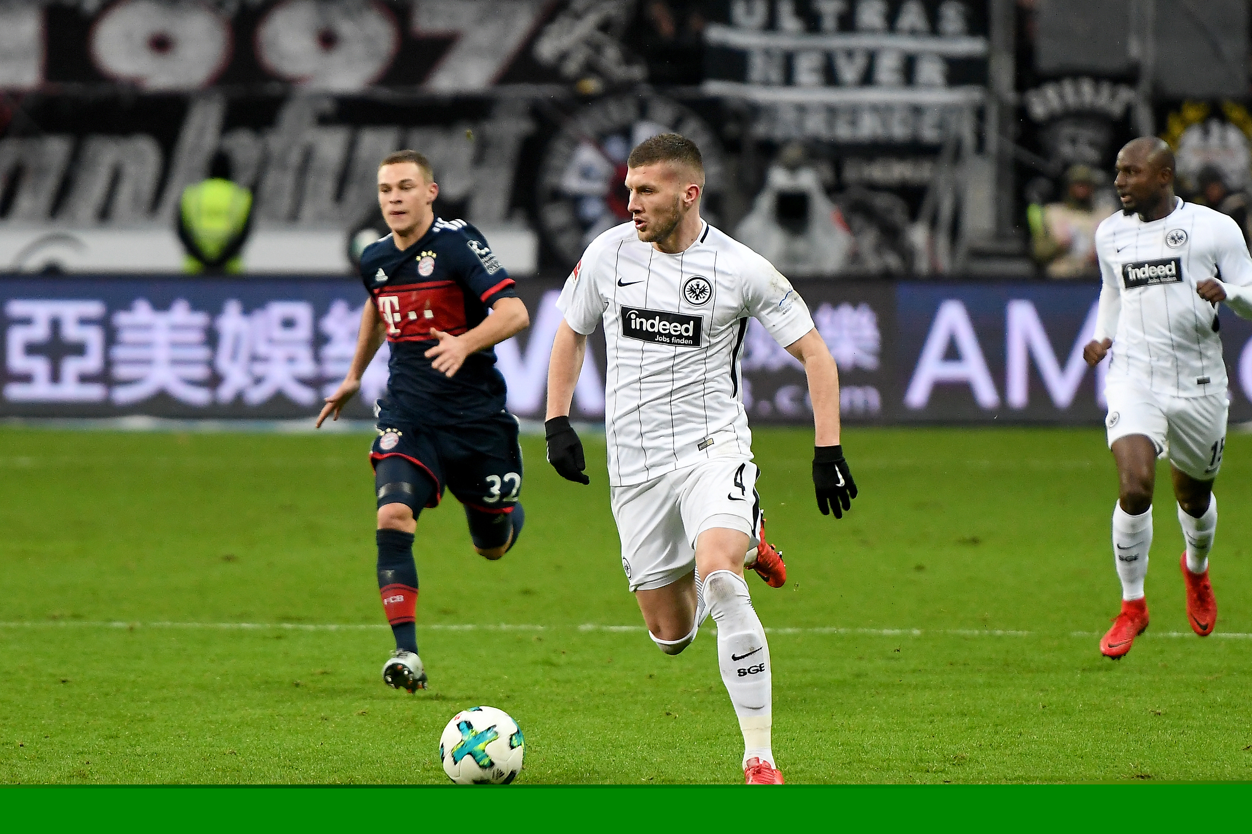 世体：拉菲尼亚有望对阵毕包复出，霍安已连续一周随队合练（世体：拉菲尼亚或战毕尔巴鄂复出，霍安已随队合练一周）