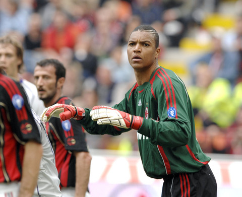 早报：推开门重逢再相拥？（早报：开门相见，是否还能相拥？）