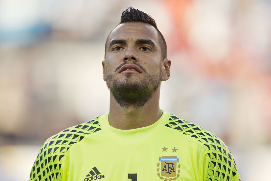 都体：尤文将采用四后卫体系，斯帕莱蒂计划推行4-3-2-1阵型（都灵体育报：尤文或改打四后卫，斯帕莱蒂拟推行4-3-2-1阵型）