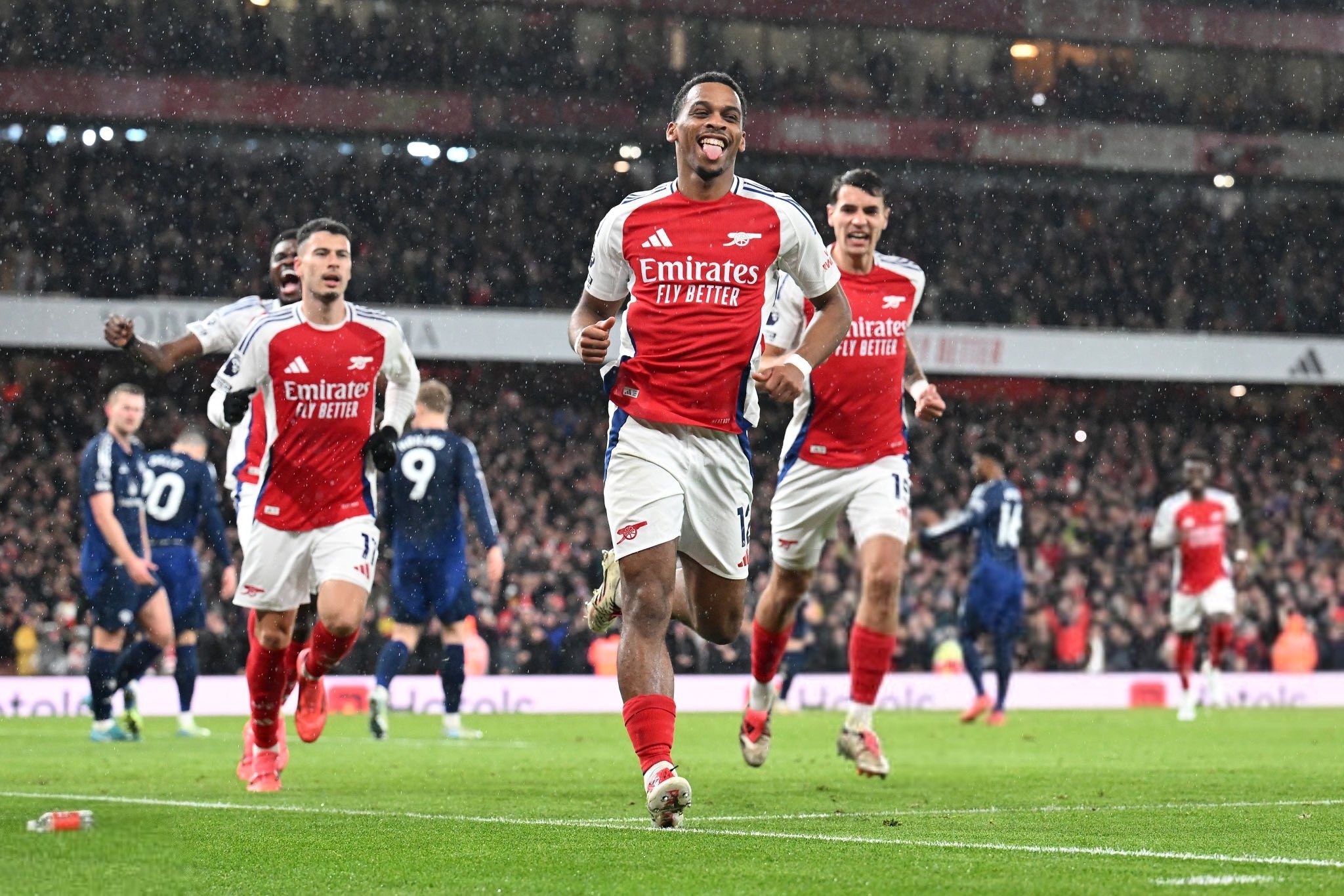 普特利亚斯在女足欧冠出场达到83场，成为巴萨队史第一人（普特利亚斯女足欧冠出场数达83场，登顶巴萨队史出场榜）