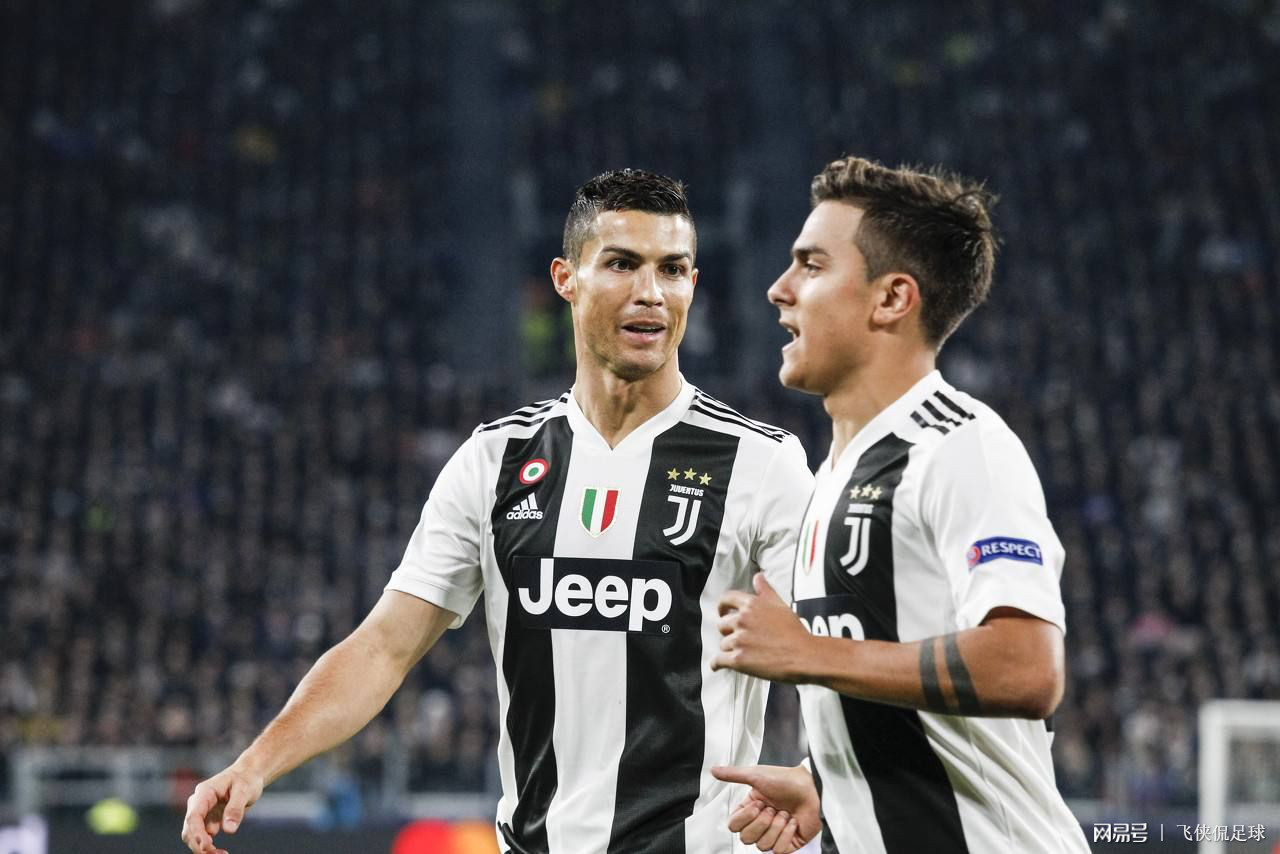 TA：曼城明夏可能签右后卫和右边锋，他们仍在关注利夫拉门托（TA：曼城或在明夏引进右后卫和右边锋，利夫拉门托仍在考察名单）